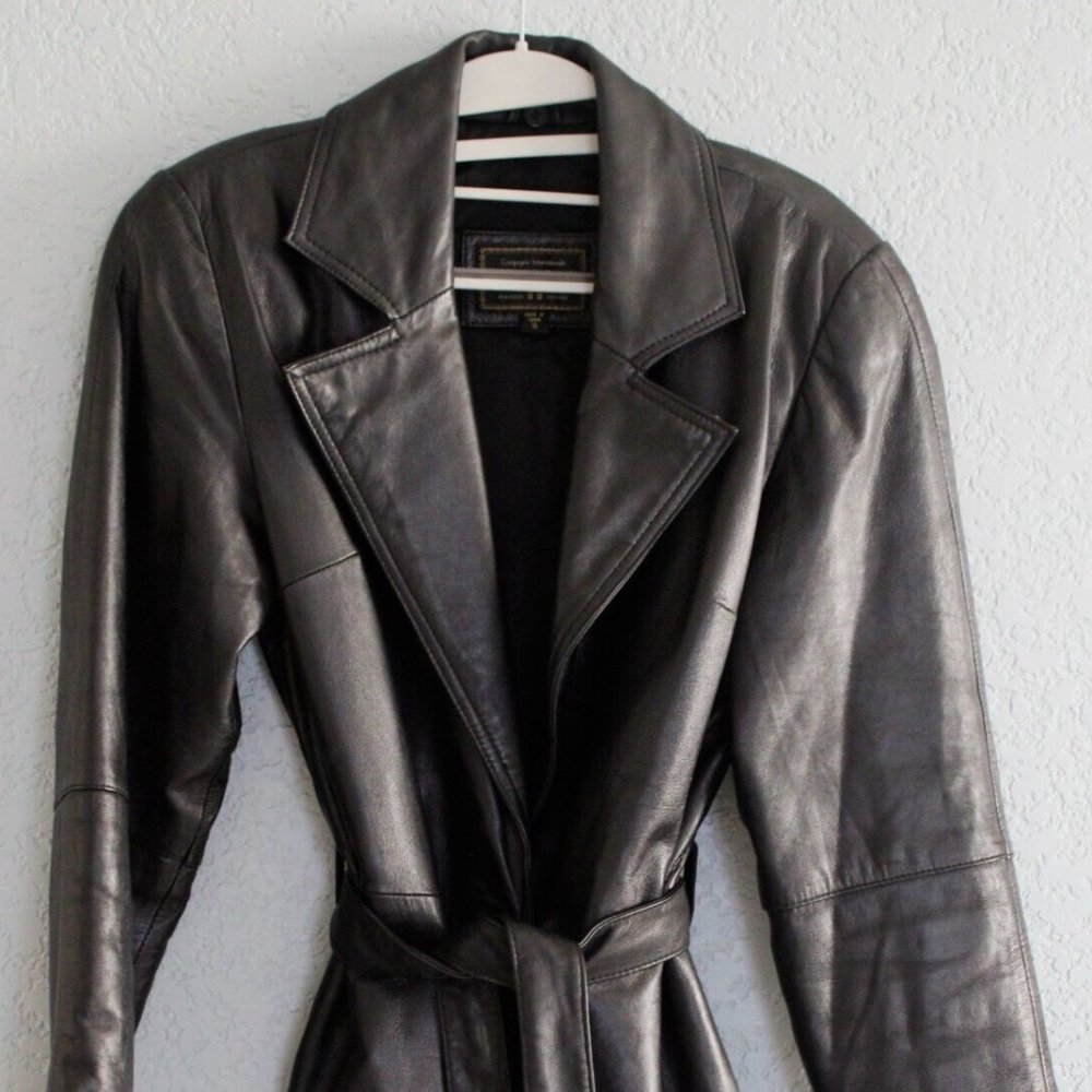 Express Compagnie International Women's Black Leather Coat Pre- Owned Size S